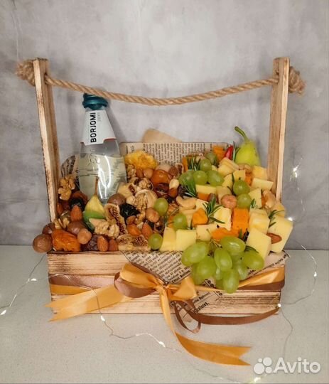 Мужской букет, бокс с колбасой, мужская корзина