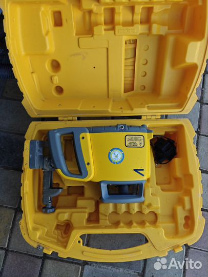 Лазерный нивелир Spectra Precision LL300N