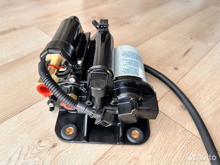 Топливный насос в сборе Volvo Penta верх и низ