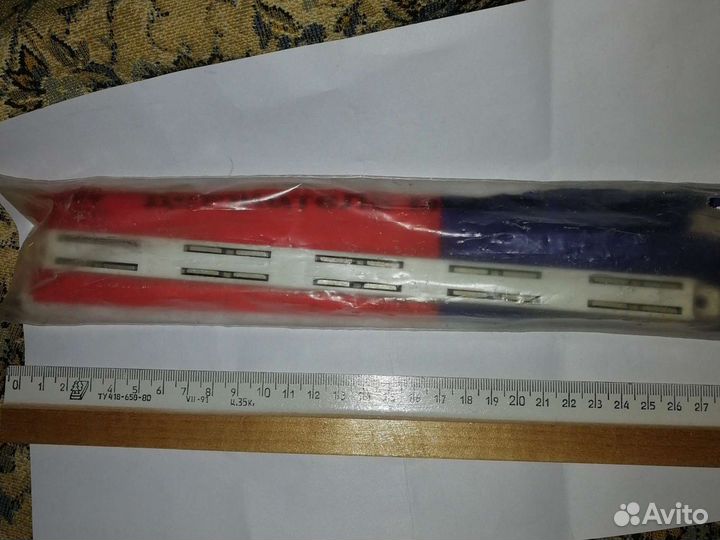 Магнитный держатель для кухонных ножей и инструмен