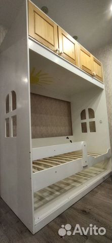 Красивая и удобная детская кровать-шкаф