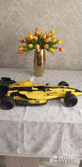 Машина из лего