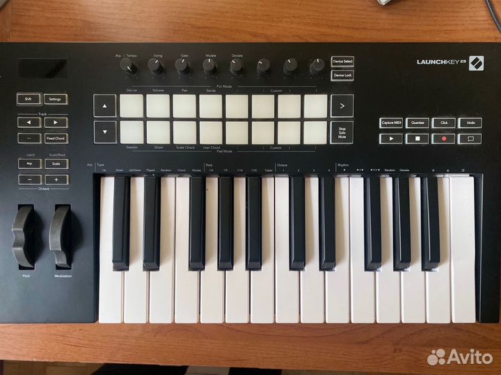 Novation launchkey 25 mk3