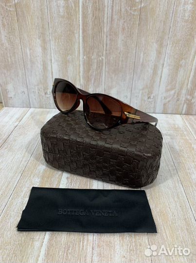 Солнцезащитные очки Bottega Veneta