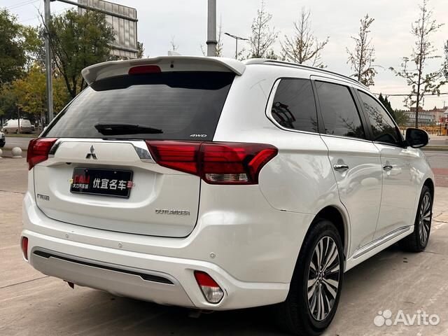 Mitsubishi Outlander 2.4 CVT, 2021, 27 000 км