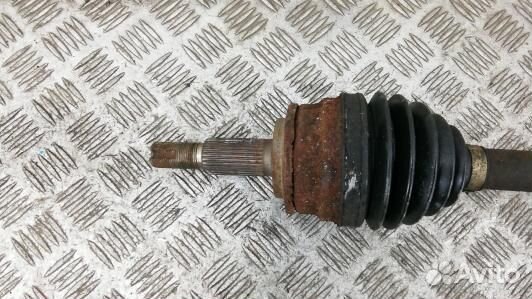 Привод передний правый toyota auris E150 (5LV26N10