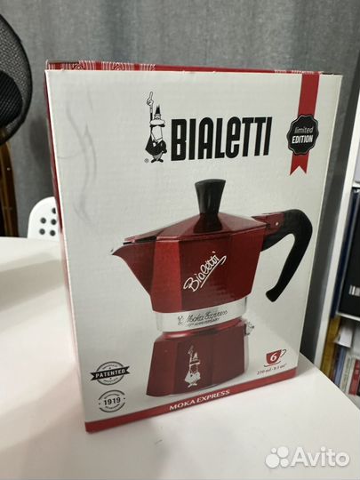 Кофеварка гейзерная bialetti moka 6 чашек