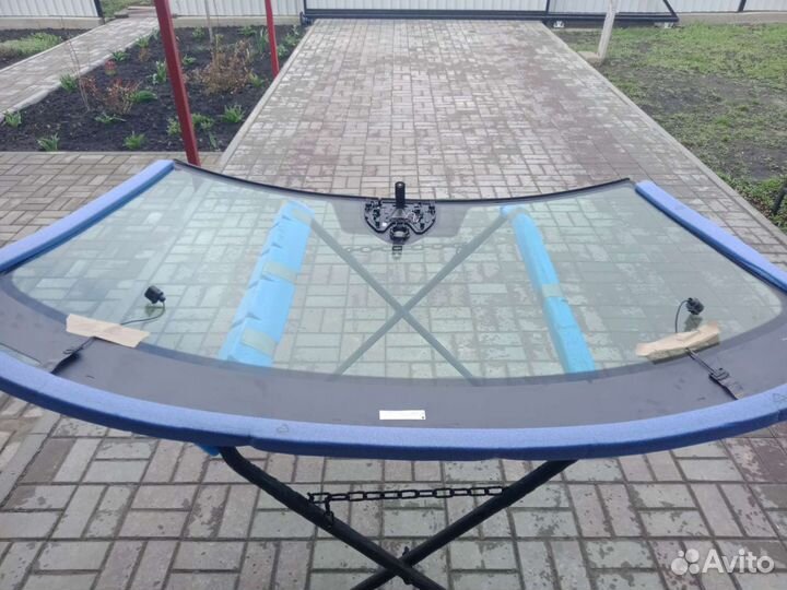 Лобовое стекло