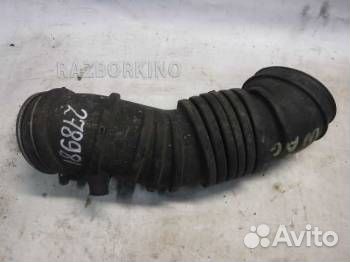 Патрубок воздушного фильтра MR373274