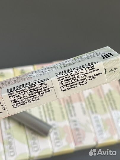 Бальзам-помада clinique almost lipstick