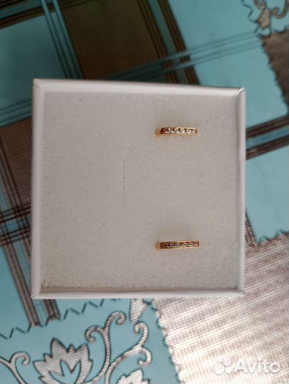Продам детские золотые сережки 585 проба
