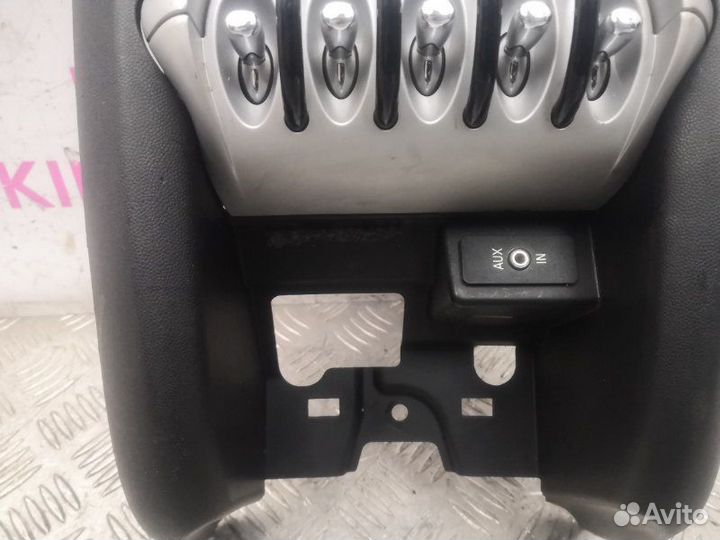 Центральная консоль Mini Clubman R55 N12 2008