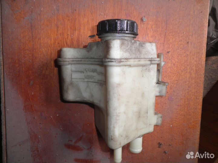 Рено Клио (Симбол) - бачок гидроусилителя