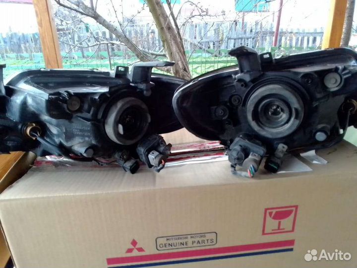 Фары для Мицубиси Outlander