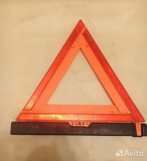 Знак аварийной остановки США