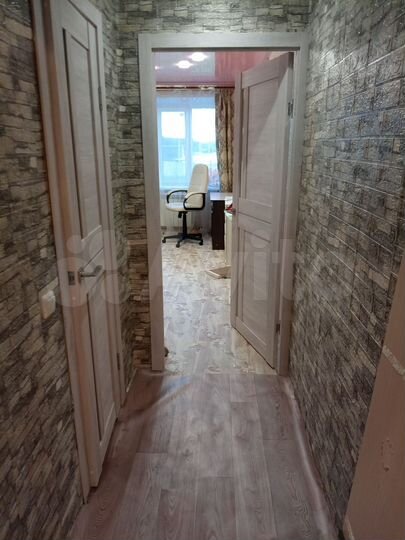 2-к. квартира, 52 м², 1/3 эт.