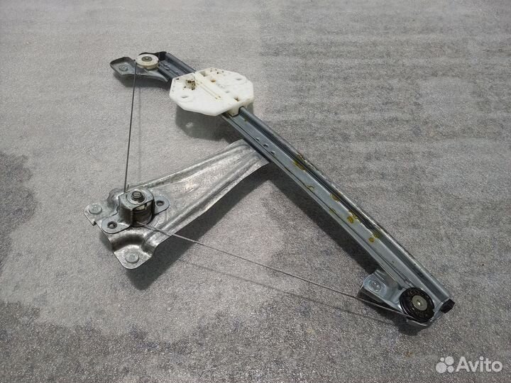 Стеклоподъемник задн правый Sandero 2 (Механич)