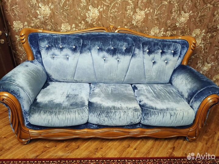 Диван с креслами