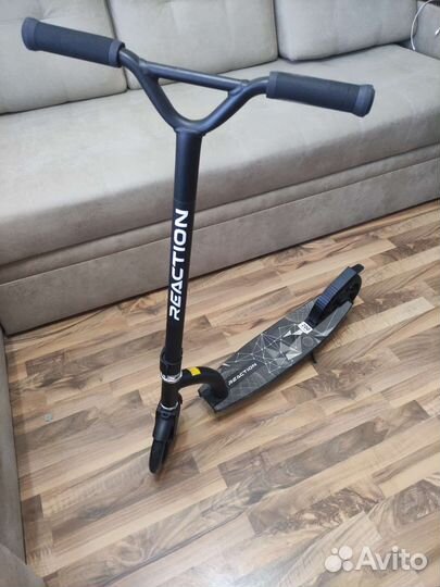 Самокат Reaction 200