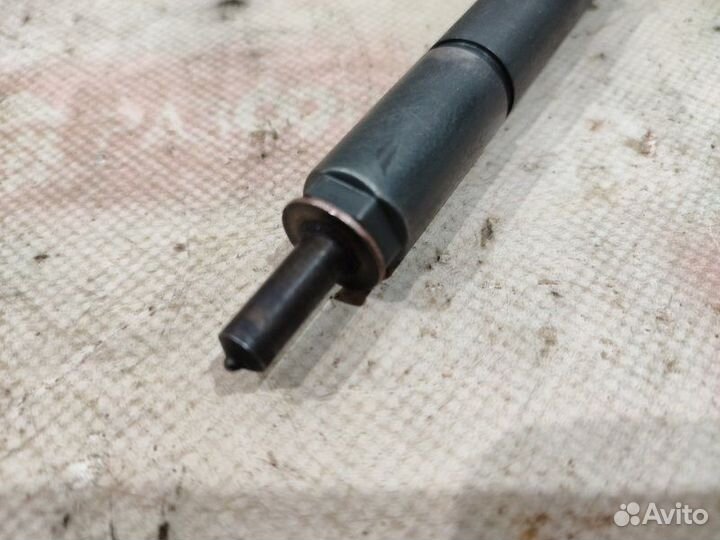 Форсунка топливная Nissan Patrol Y61 ZD30ddti 2000