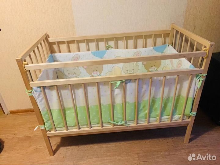 Детская кроватка