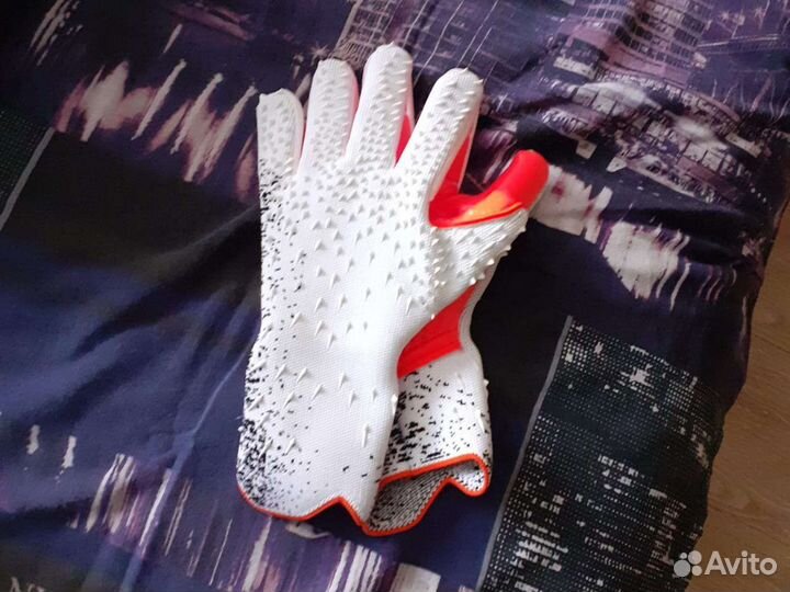 Перчатки для футбола