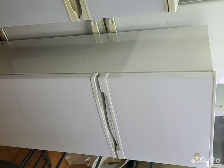 Холодильник Не большой, ноу Фрост