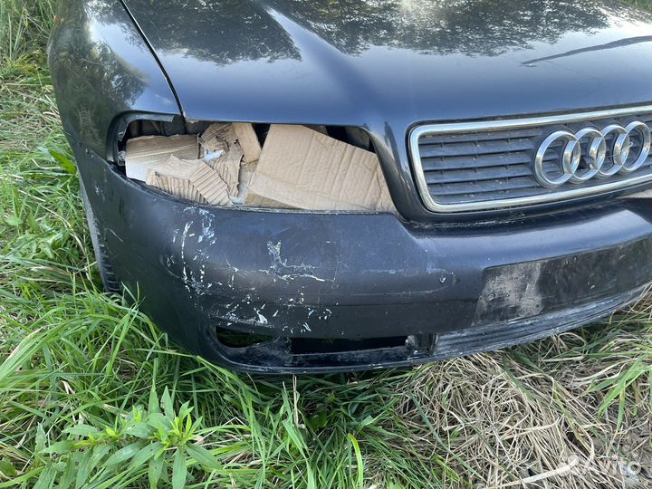 Бампер передний Audi A4B5 дорест