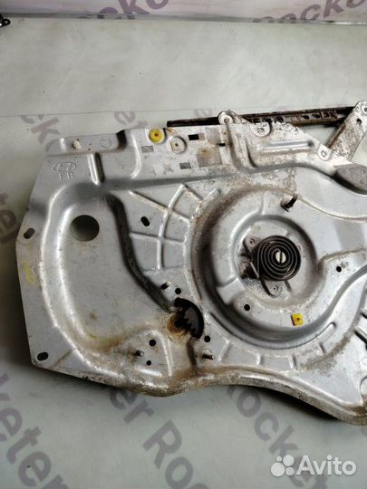 Стеклоподъемник передний правый Hyundai Elantra XD