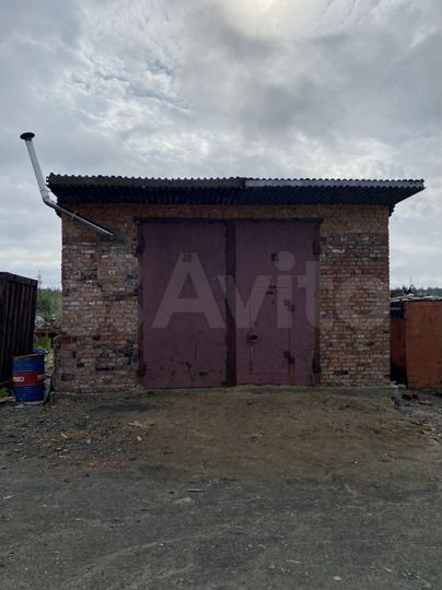 Гараж, > 30 м²