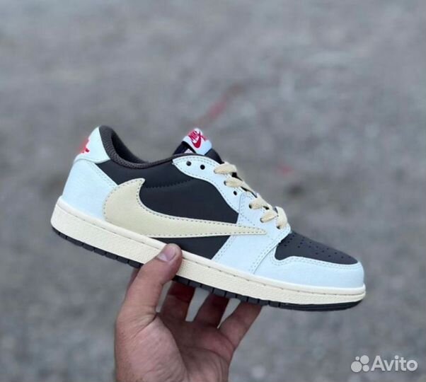 Кроссовки База поставщиков