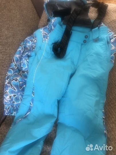 Горнолыжный костюм и горнолыжные брюки