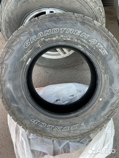 Dunlop Grandtrek AT5 245/70 R16
