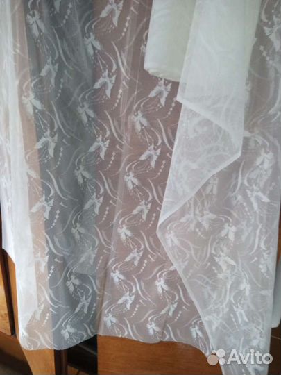 Тюль чисто белого цвета, длина 5 м, шир 1,5 м