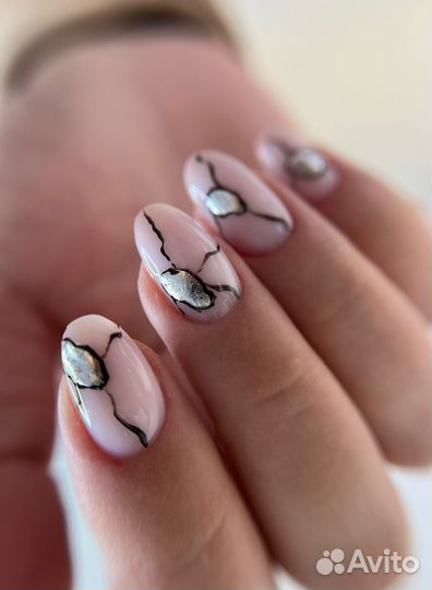 Маникюр педикюр