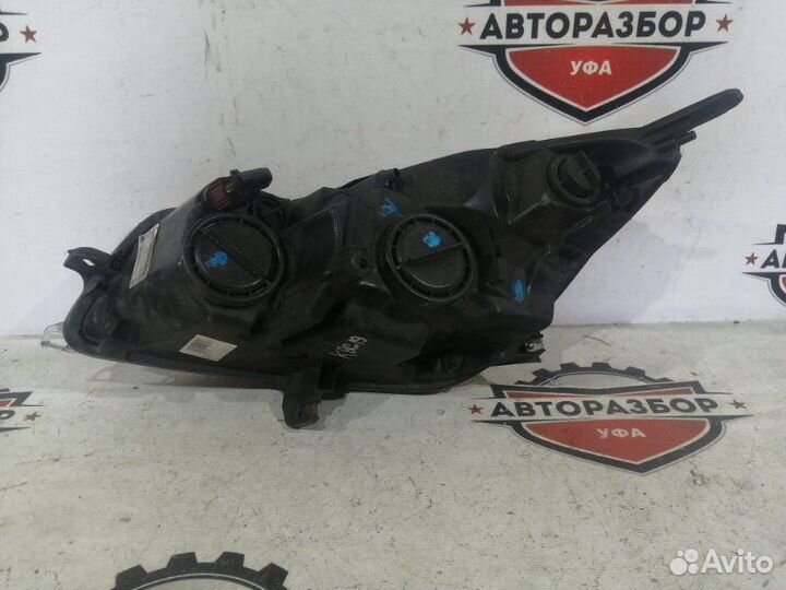 Фара галогеновая правая Opel Insignia 2012