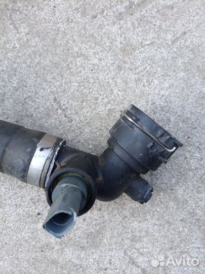 Патрубок охлаждения Audi A4 B9 2.0T 2018