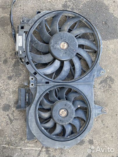 Диффузор радиатора Audi A4 B7 8ED 8K2 8E0121205AB