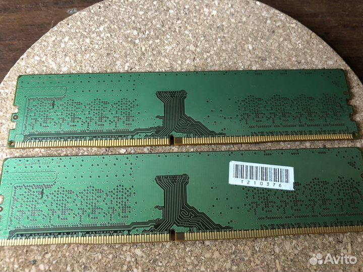 Оперативная память ddr4 по 4 gb каждая samsung
