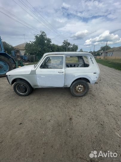 LADA 4x4 (Нива) 1.7 МТ, 2003, битый, 100 000 км