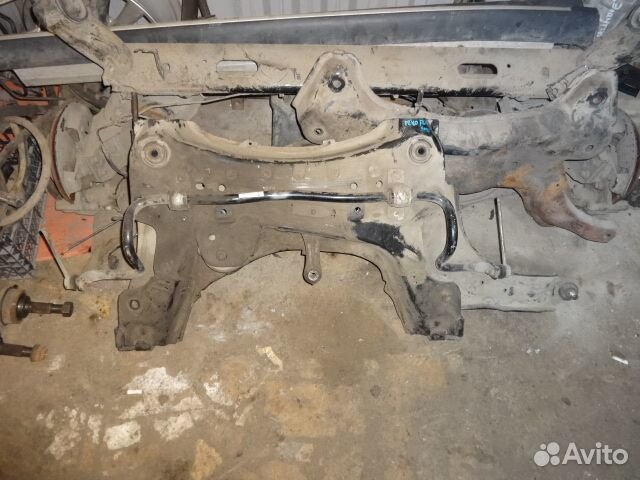 Подрамник на renault megane/fluence