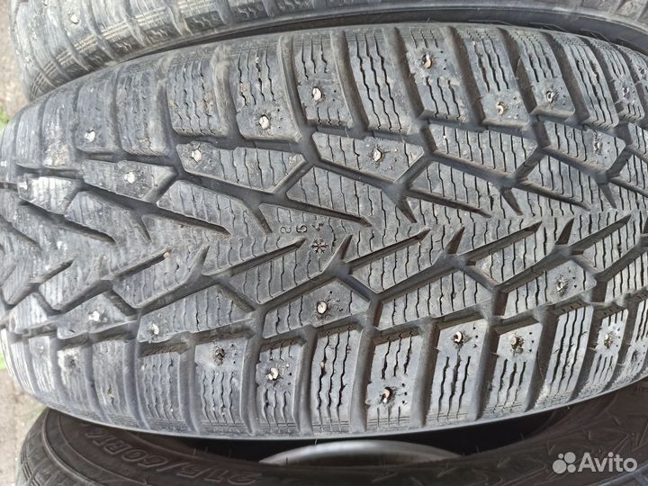 Nokian Tyres Hakkapeliitta 7 215/60 R16 99T