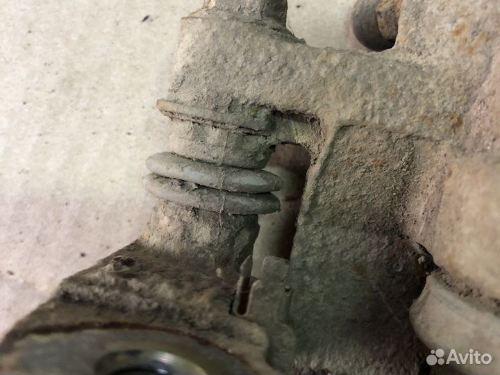 Задний правый суппорт Chery Tiggo T11