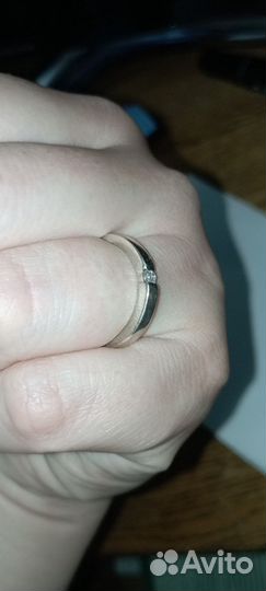 Серебряное кольцо с 1 камнем