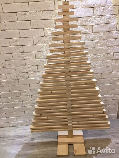 Елка из дерева новая