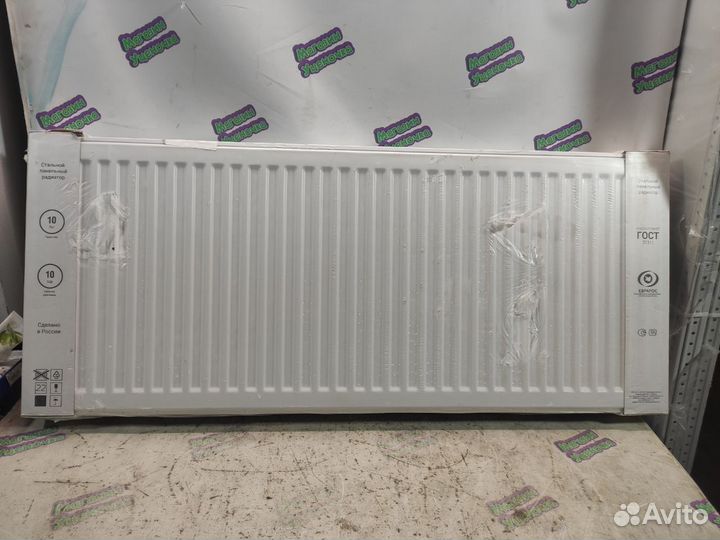 Панельный радиатор royal thermo ventil compact VC2