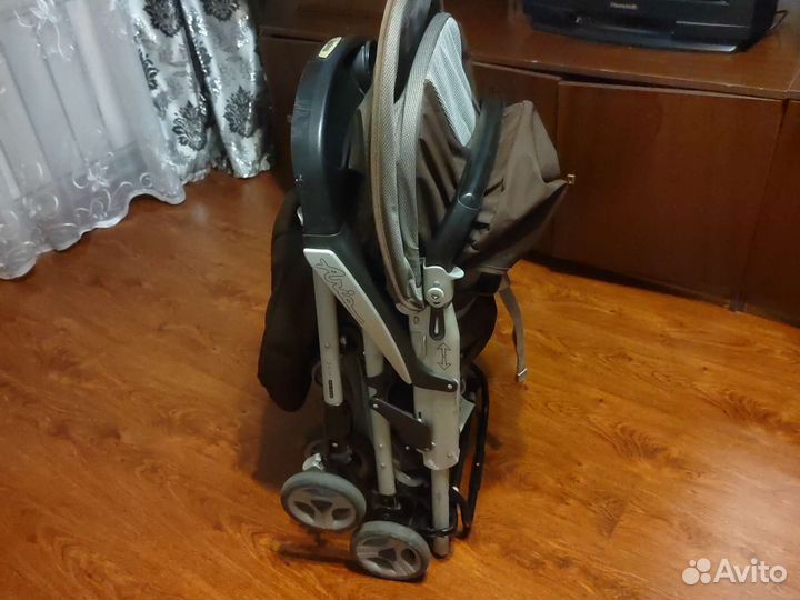 Прогулочная коляска peg perego aria