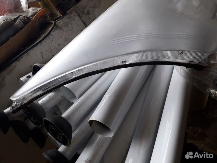 Стекло правой фары Chevrolet Cruze