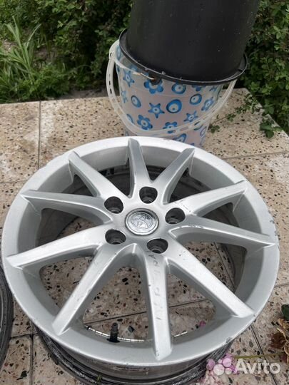 Диски на carolla r16