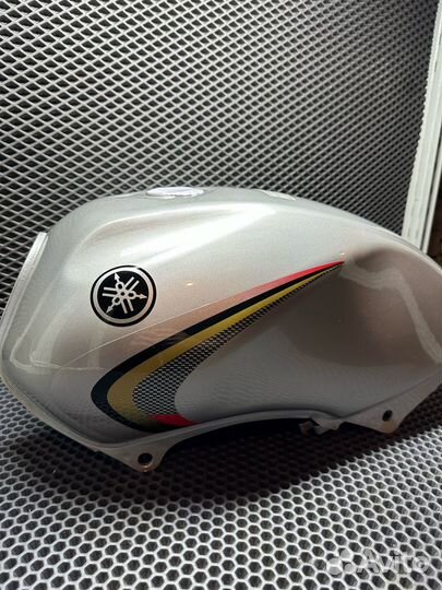 Топливный бак для мотоцикла Yamaha YBR 125 серый